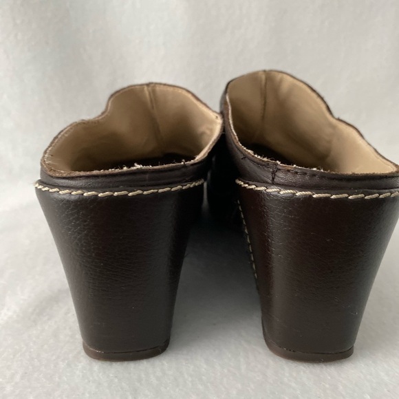 Dockers Brown Size 9M Leather Slip On Wedge Mule. - Picture 8 of 8